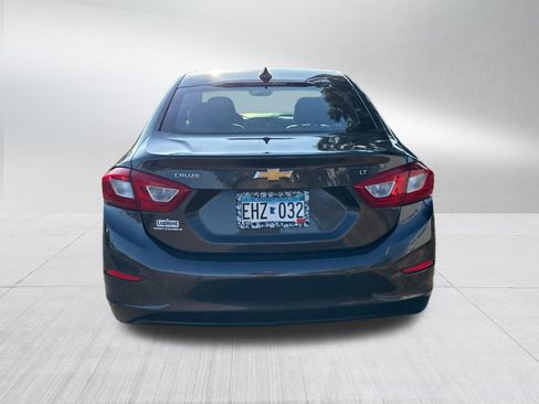 Used 2017 Chevrolet Cruze LT w/ Convenience Package image 5