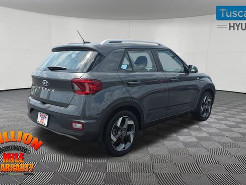 Used 2023 Hyundai Venue SEL FWD image 8