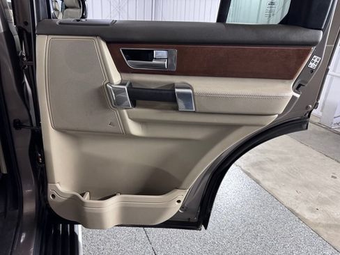 Used 2016 Land Rover LR4 HSE AWD/4WD image 46