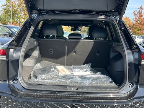 New 2026 Volkswagen Tiguan SE R-Line image 15