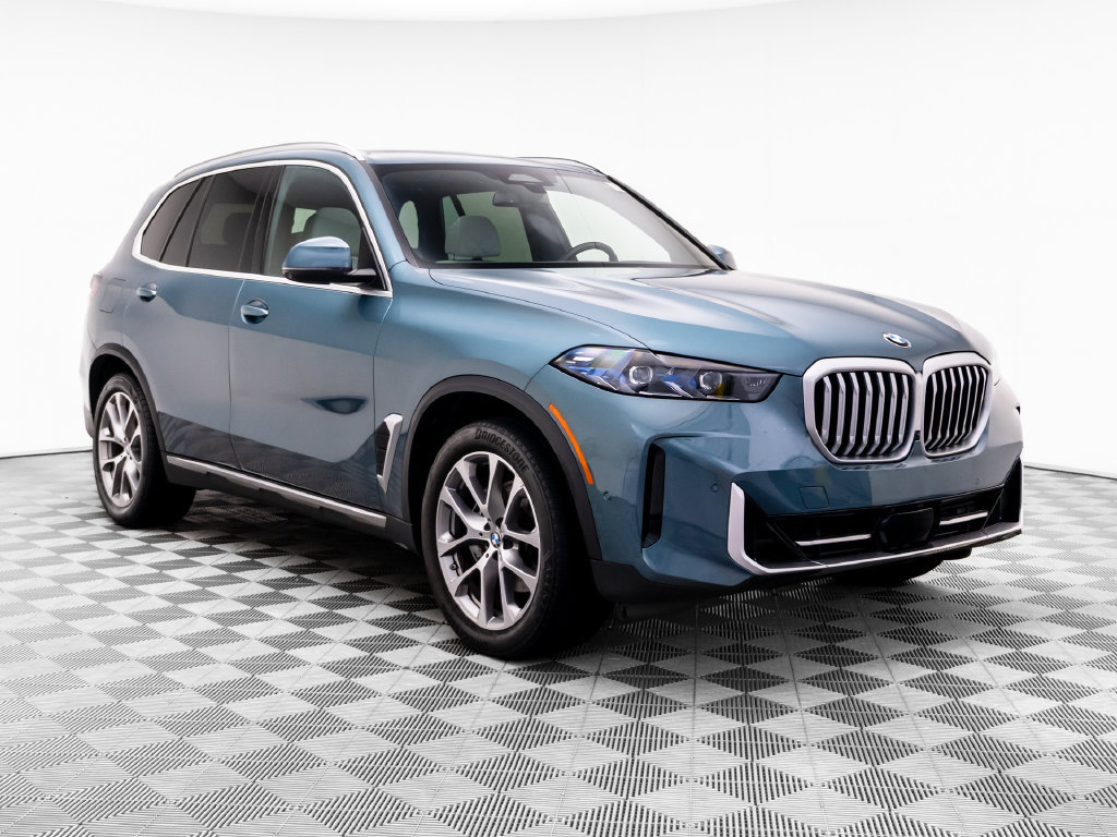 Used 2024 BMW X5 xDrive40i w/ Premium Package AWD/4WD image 9