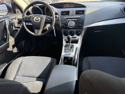Used 2010 MAZDA MAZDA3 i Touring FWD image 11