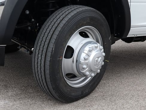 New 2026 RAM 5500 Tradesman w/ Chrome Appearance Group image 11