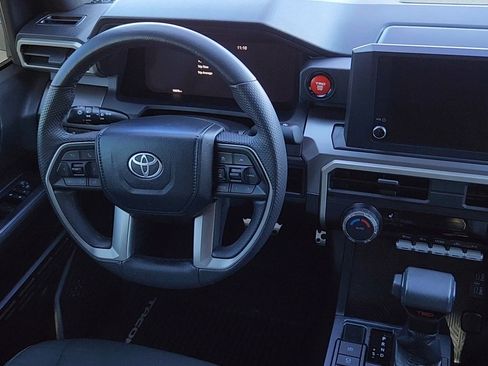 Used 2024 Toyota Tacoma TRD Sport image 5