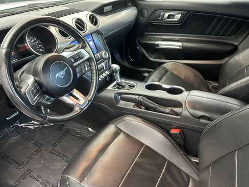 Used 2022 Ford Mustang Premium RWD image 9