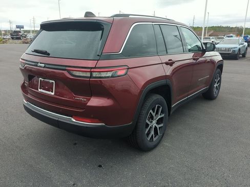 Used 2023 Jeep Grand Cherokee Limited AWD/4WD image 8