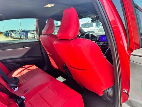 Used 2025 Toyota Camry SE w/ Convenience Package FWD image 16