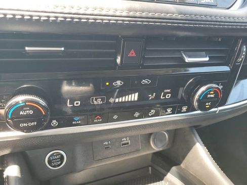 Certified 2023 Nissan Rogue SL w/ SL Premium Package AWD/4WD image 25