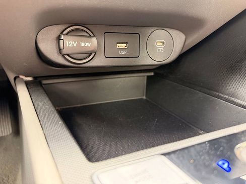 Used 2024 Hyundai Elantra SEL FWD image 23