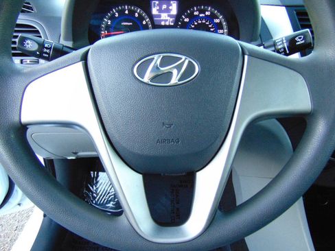 Used 2017 Hyundai Accent SE image 21