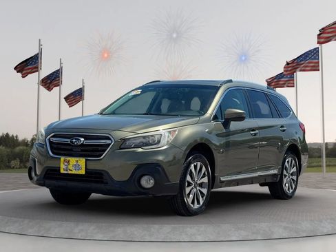 Used 2019 Subaru Outback 2.5i Touring w/ Popular Package #3A image 3
