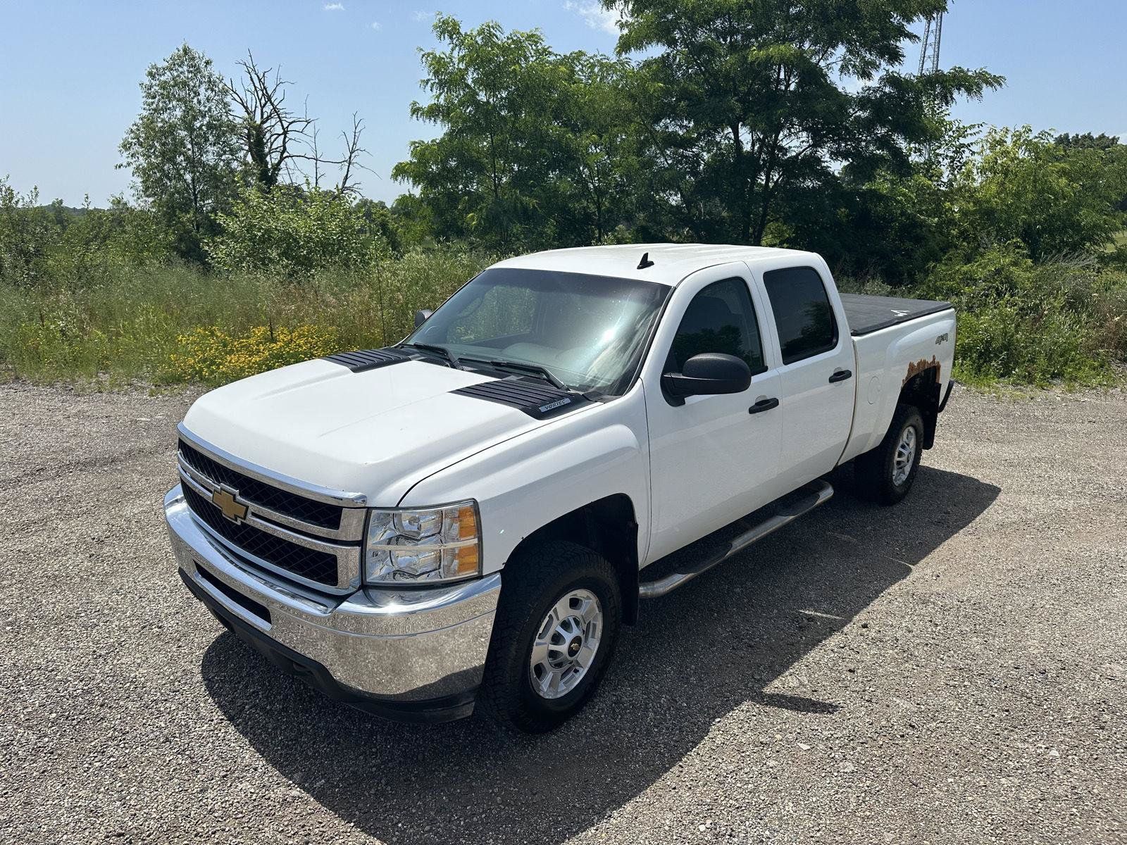 Used 2014 Chevrolet Silverado 2500 LT AWD/4WD image 11