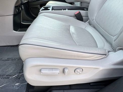 Used 2023 Honda Odyssey Elite image 19