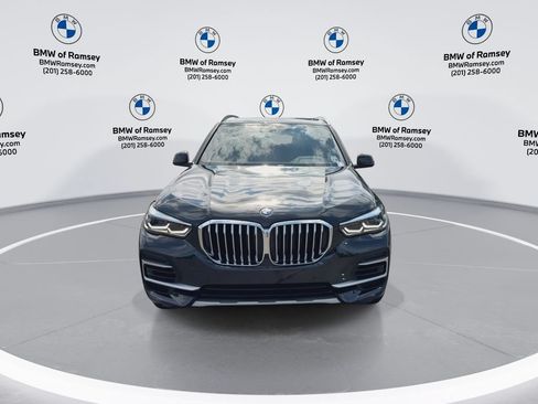 Used 2023 BMW X5 xDrive40i AWD/4WD image 3