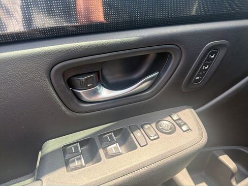 Used 2023 Honda Pilot Elite image 11
