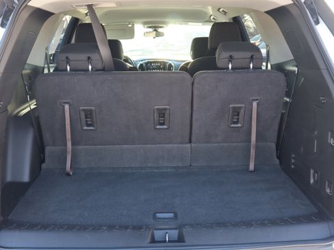 Used 2019 Chevrolet Traverse LT image 29