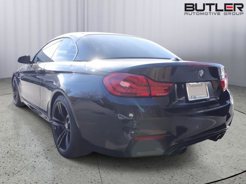 Used 2018 BMW M4 Convertible image 5