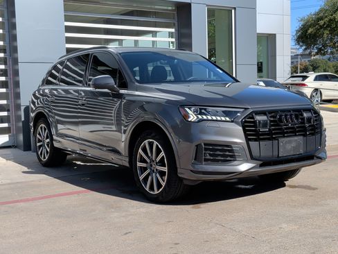Certified 2024 Audi Q7 2.0T Premium Plus image 2