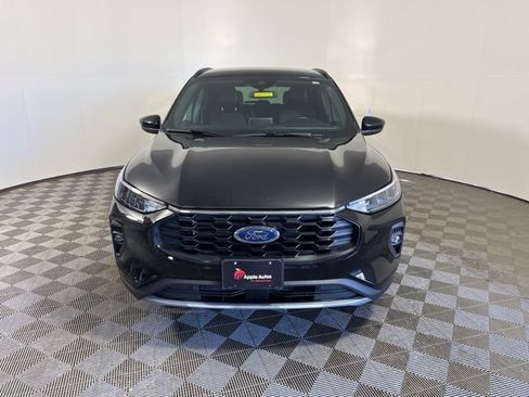 Used 2025 Ford Escape ST-Line Select AWD/4WD image 2