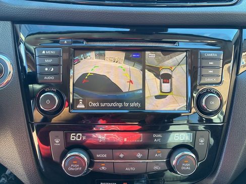 Used 2022 Nissan Rogue Sport SL w/ Premium Package image 34