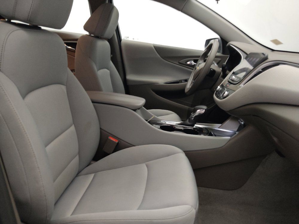 Used 2025 Chevrolet Malibu LT FWD image 21