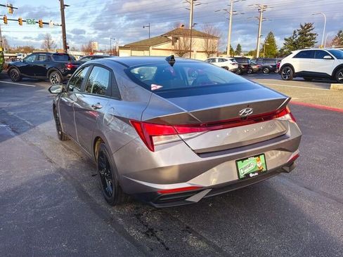 Certified 2023 Hyundai Elantra SEL image 9