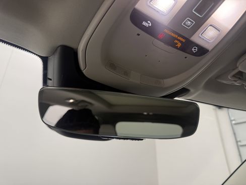 Certified 2024 Volvo XC90 T8 Plus image 22