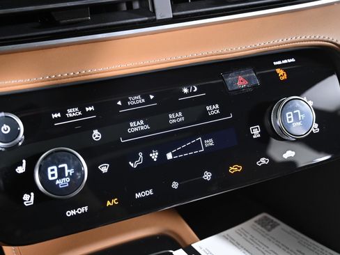 New 2026 INFINITI QX60 Autograph w/ Dark Cargo Package image 13