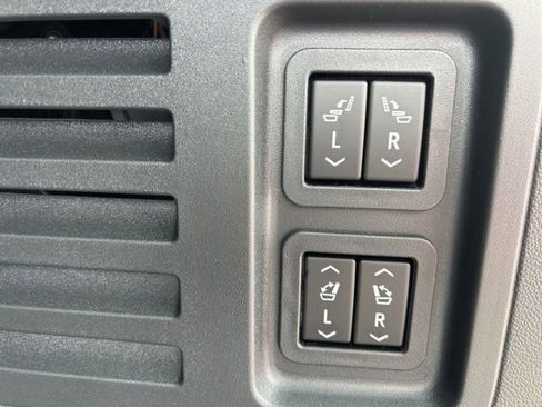 New 2026 Chevrolet Traverse RS w/ LPO, Floor Liner Package image 33