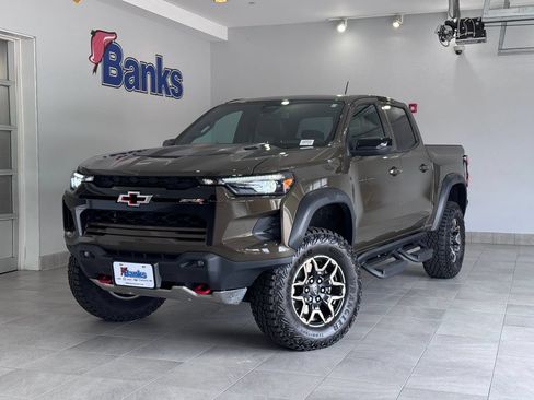 Certified 2025 Chevrolet Colorado ZR2 AWD/4WD image 2