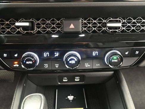 Used 2023 Honda Accord Touring image 17