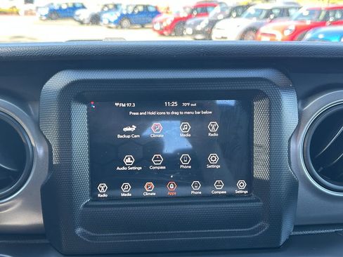 Used 2023 Jeep Gladiator Sport AWD/4WD image 21