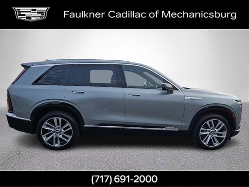 New 2026 Cadillac Vistiq Luxury AWD/4WD image 4