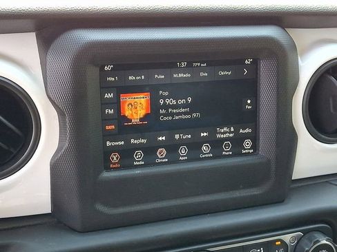 Used 2021 Jeep Wrangler Unlimited Islander image 20