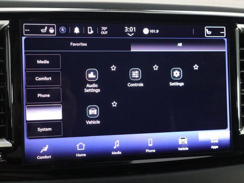 Used 2023 Chrysler Pacifica Touring-L FWD image 39