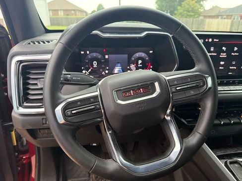 Used 2024 GMC Canyon Elevation w/ Convenience Package RWD image 10