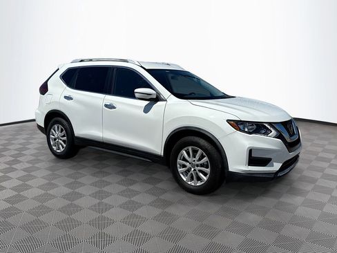 Used 2019 Nissan Rogue SV FWD image 3