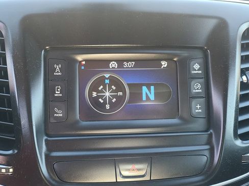 Used 2016 Chrysler 200 Limited image 19