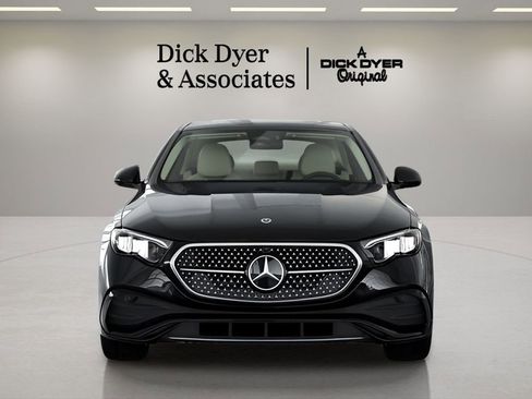 Used 2025 Mercedes-Benz E 350 Sedan image 33