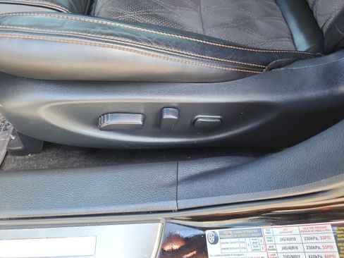 Used 2019 Nissan Maxima SR w/ Premium Package image 16