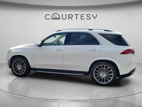 Used 2021 Mercedes-Benz GLE 350 4MATIC image 2