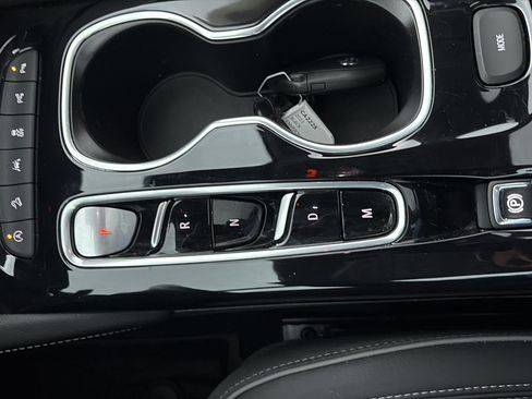 Certified 2023 Buick Envision Avenir AWD/4WD image 22