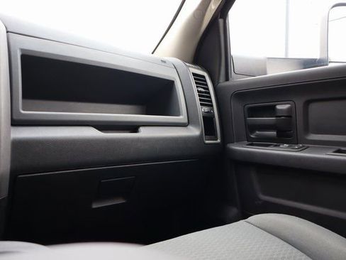 Used 2018 RAM 2500 Tradesman w/ Chrome Appearance Group image 38