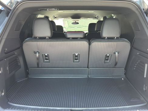 New 2026 Chevrolet Traverse Z71 w/ LPO, Floor Liner Package AWD/4WD image 32