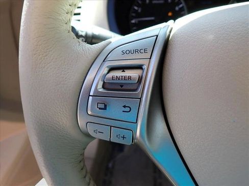 Used 2013 Nissan Altima 2.5 SL w/ Technology Pkg FWD image 15