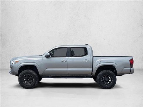 Used 2020 Toyota Tacoma SR w/ SR Convenience Package RWD image 8