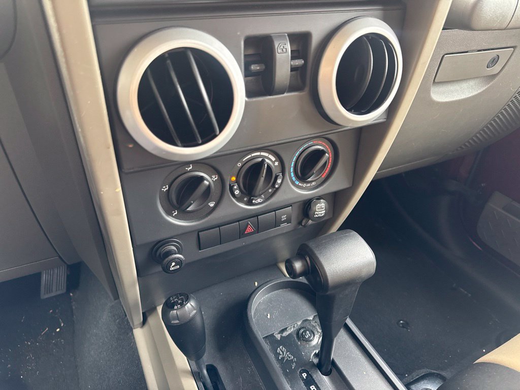 Used 2008 Jeep Wrangler Sahara w/ PWR Convenience Group AWD/4WD image 14