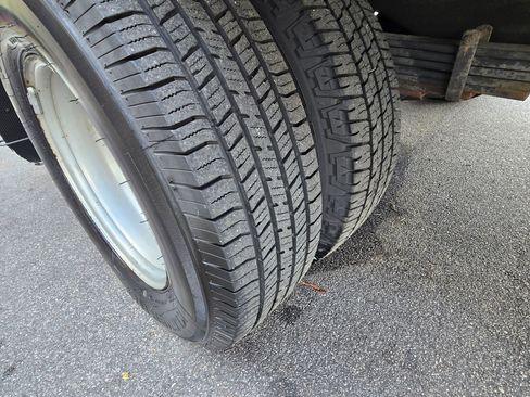 Used 2018 Chevrolet Express 3500 w/ Power Convenience Package image 28