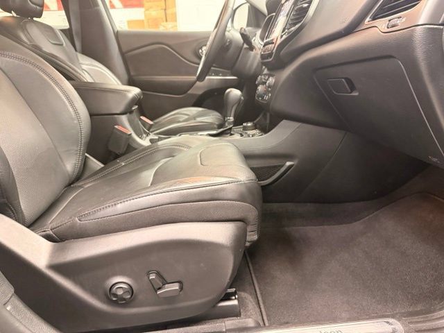 Used 2021 Jeep Cherokee Limited w/ Elite Package AWD/4WD image 26