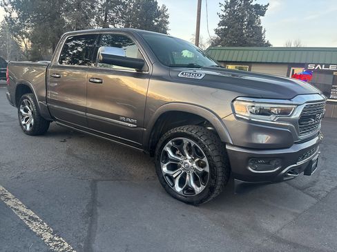 Used 2020 RAM 1500 Limited image 10